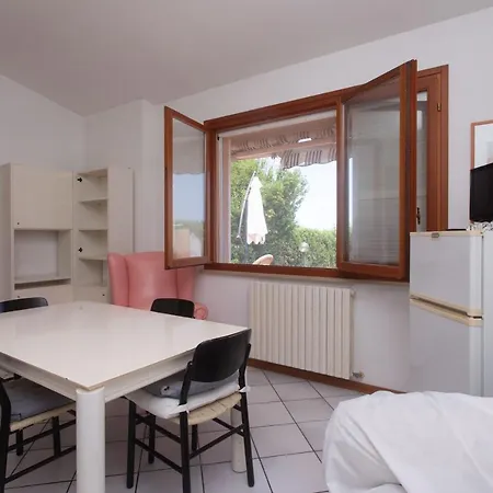 N57 - Numana, Con Giardino A 200mt Dal Mare Numana